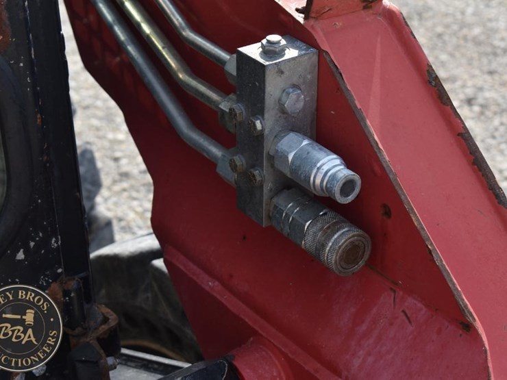 2017-takeuchi-ts50v-image-36