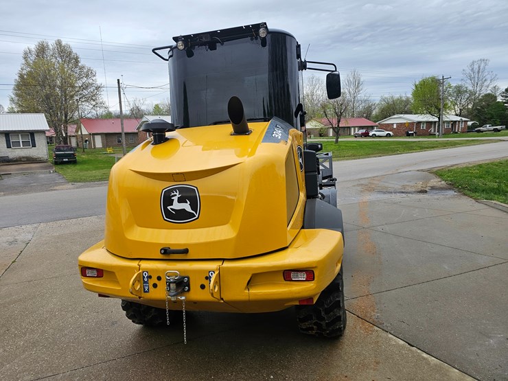 #17574-•-2024-deere-324-wheel-loader-image-7