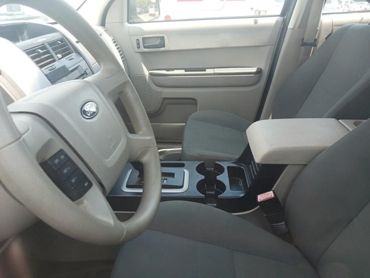2012-ford-escape-image-4