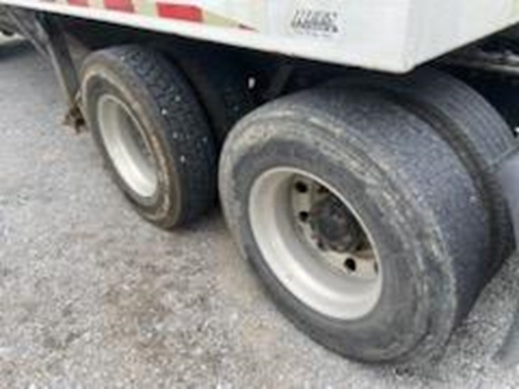 2009-mack-pinnacle-cxu613-image-10