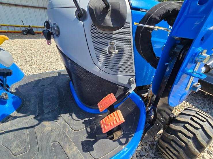 2023-new-holland-workmaster-25s-image-17