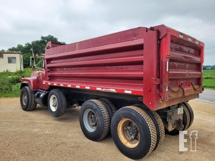 1990-mack-rb690s-image-9
