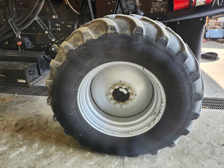 2009-case-ih-6088-image-7