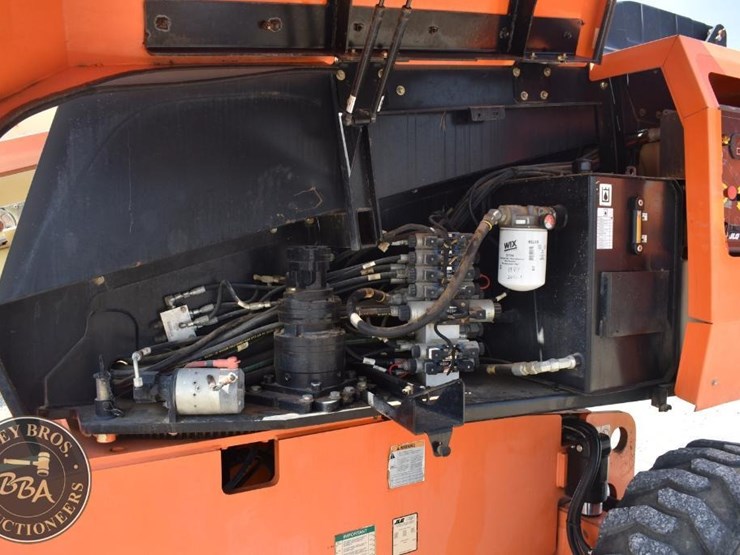 2007-jlg-600s-image-24