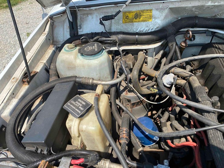 1992-jeep-cherokee limited--low-miles-image-32