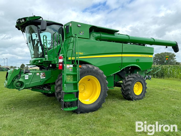 2022-john-deere-s780-image-1