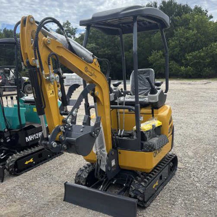 #107 • CFG Industrial Mini Excavator w/ Hydraulic Thumb