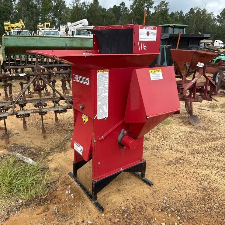 116 - BUSH HOG WOOD CHIPPER