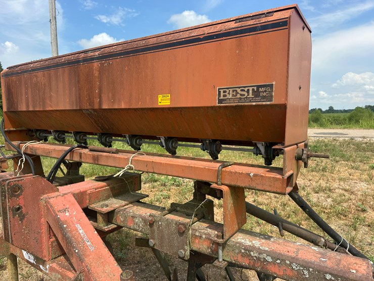 #26624-•-best-mfg-ls9600-seeder-w/-levee-plow-image-16
