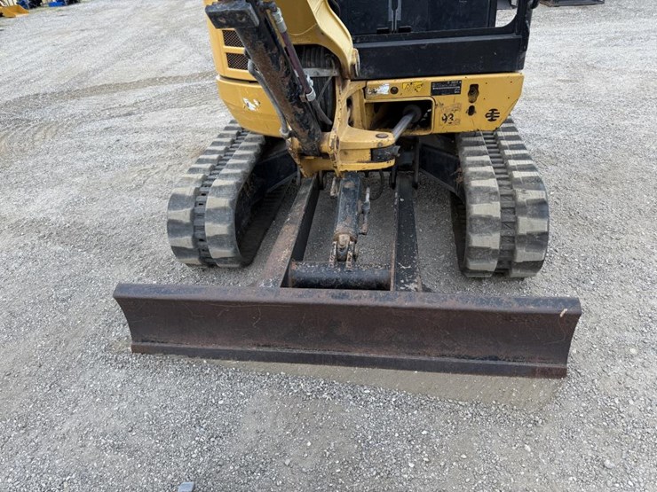 caterpillar-302.7d-image-7
