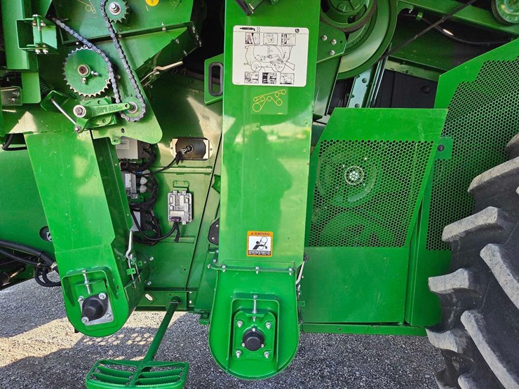 2015-john-deere-s680-image-6