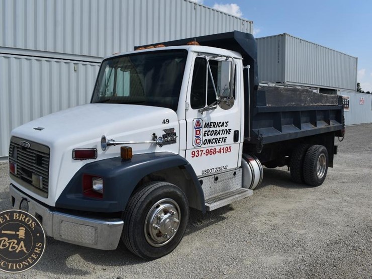 1999-freightliner-fl60-image-3