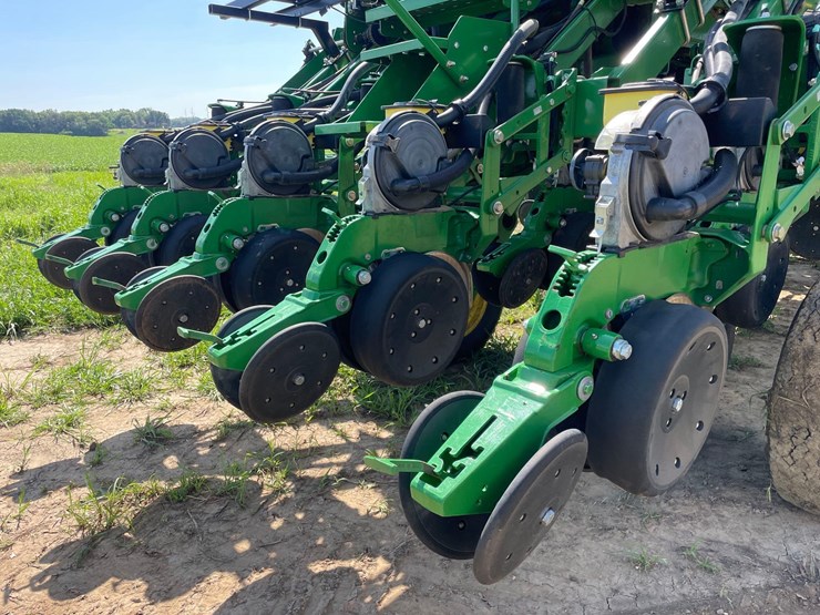 2012-john-deere-1790-image-63