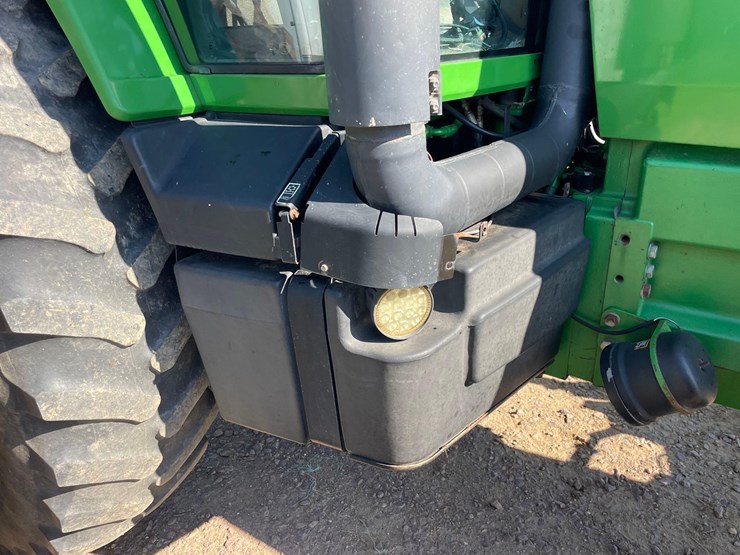1996-john-deere-8300-image-17
