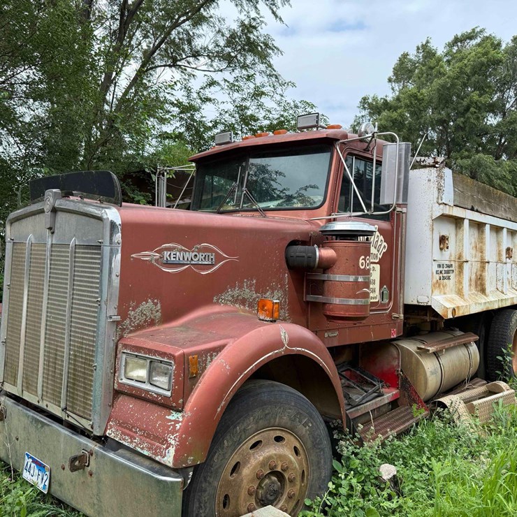 1983 KENWORTH W900
