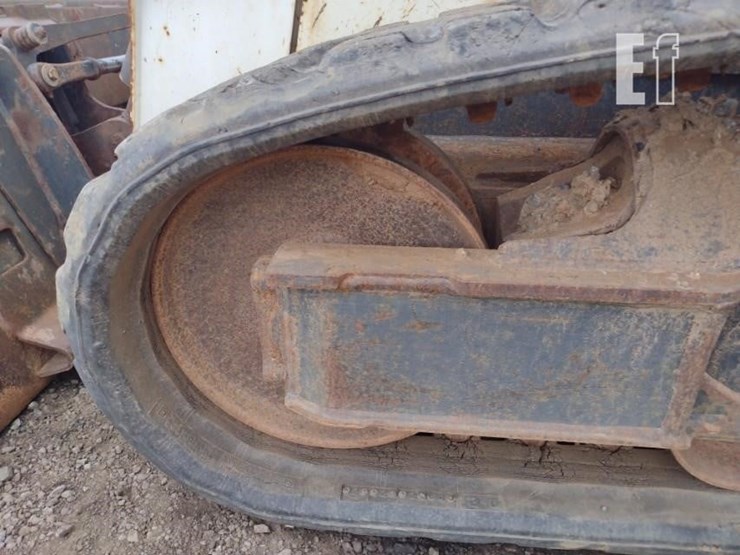 2020-bobcat-t595-image-25