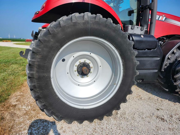 2012-case-ih-magnum-260-image-21