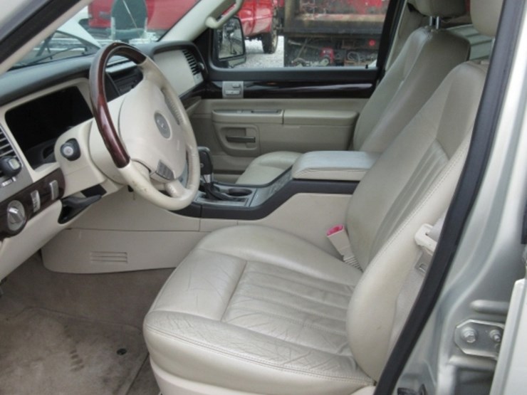 2003-lincoln-aviator-image-8