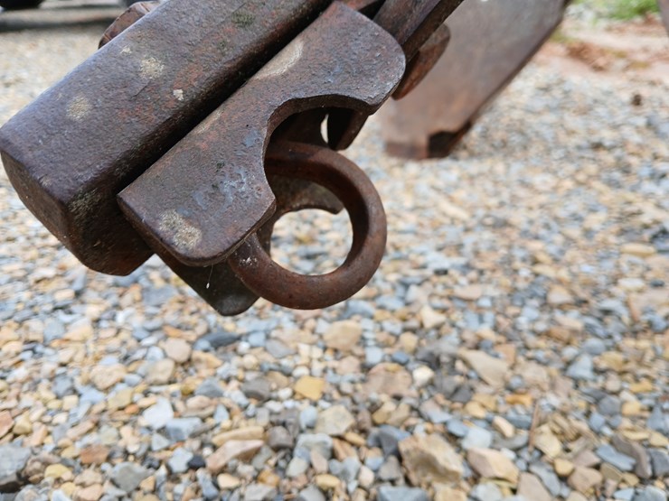 #20730-•-2-bottom-plow-image-11