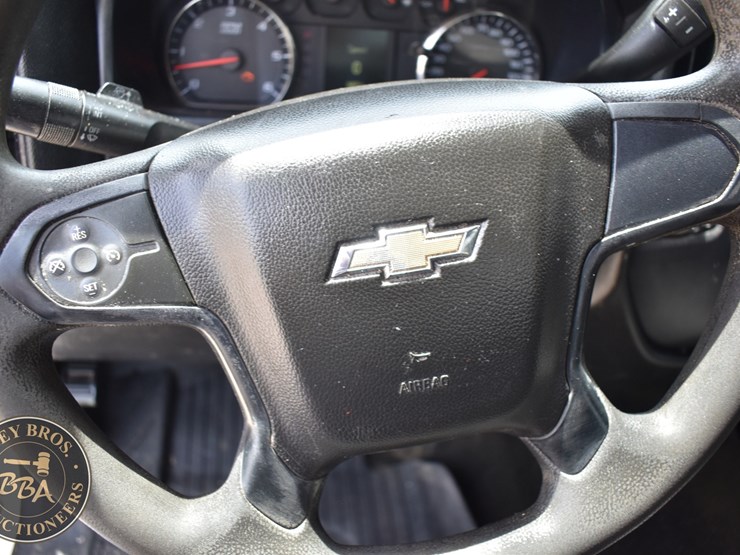 2017-chevrolet-silverado-1500-image-38