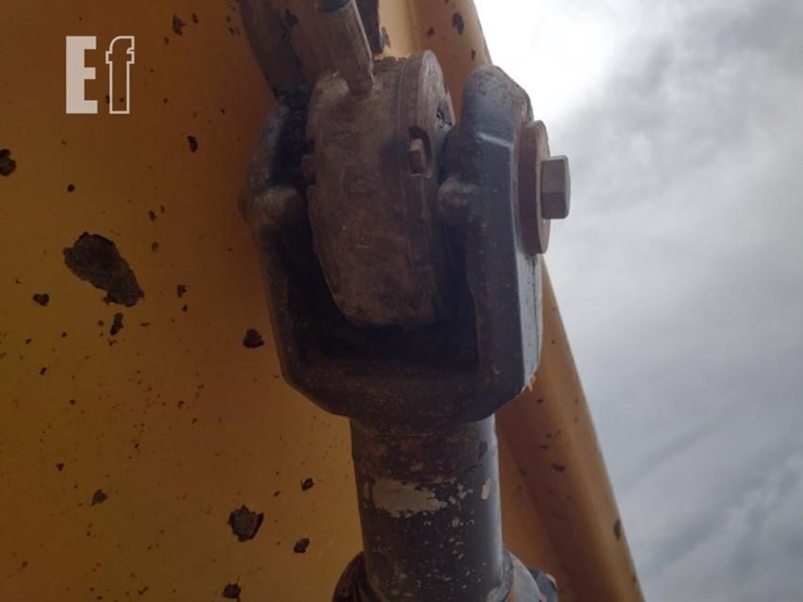 2013-volvo-a40f-image-42