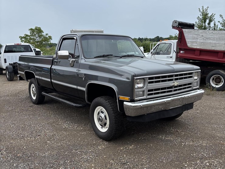 1984-chevrolet-silverado-20-image-1