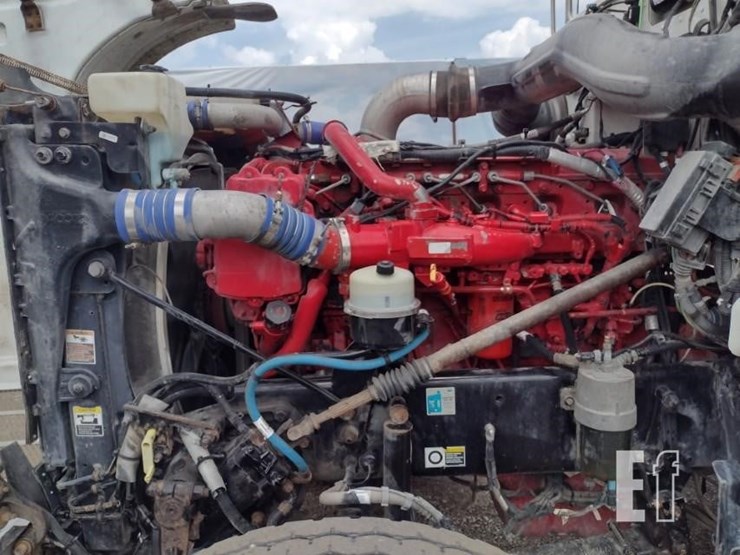 2016-peterbilt-367-image-23