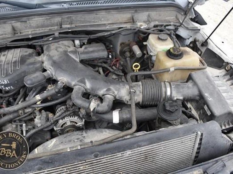 2013-ford-f550-image-56