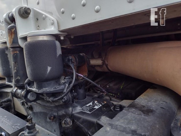 2016-peterbilt-367-image-39