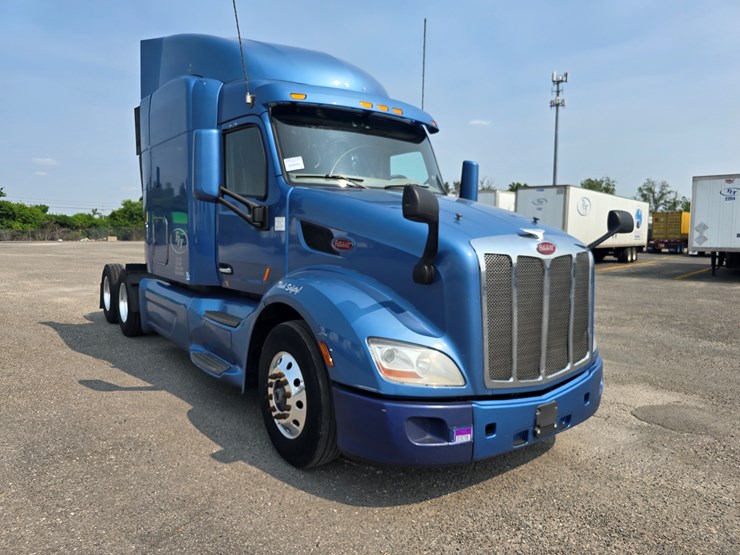 2019-peterbilt-579-image-40