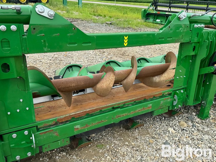 2022-john-deere-c12f-image-19