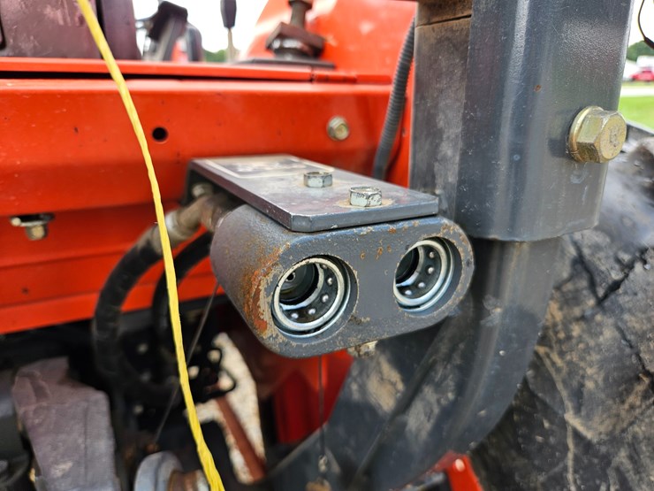 #20866-•-2008-kubota-l3240-tractor-image-36