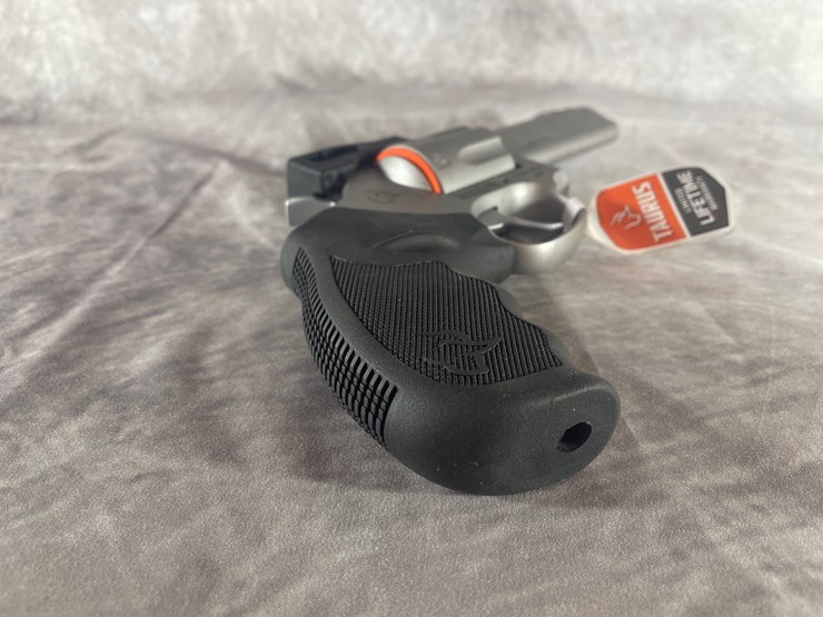 #4371-•-taurus-m627-tracker-357-mag-revolver,-sn:-aem939894-image-5
