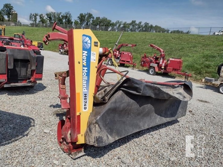 2013-new-holland-h6740-image-4