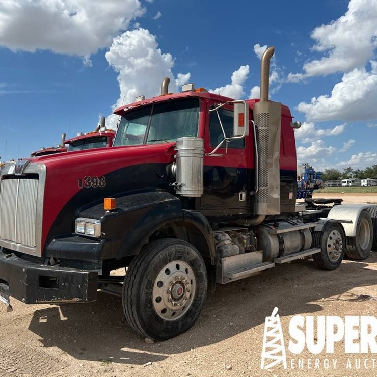 2011 WESTERN STAR 4900