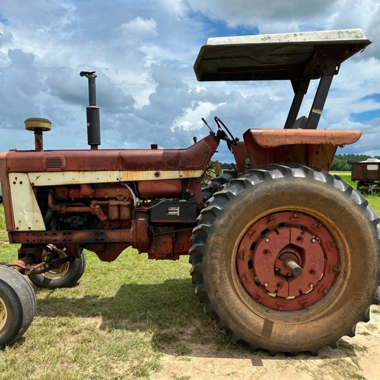 INTERNATIONAL 806
