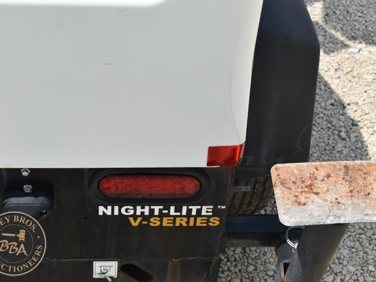 2019-allmand-bros-night-lite-v-series-image-26