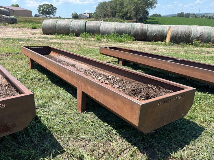 20ft-steel-feed-bunk-image-1