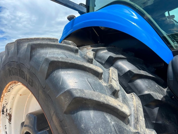 2014-new-holland-t8.360-image-17