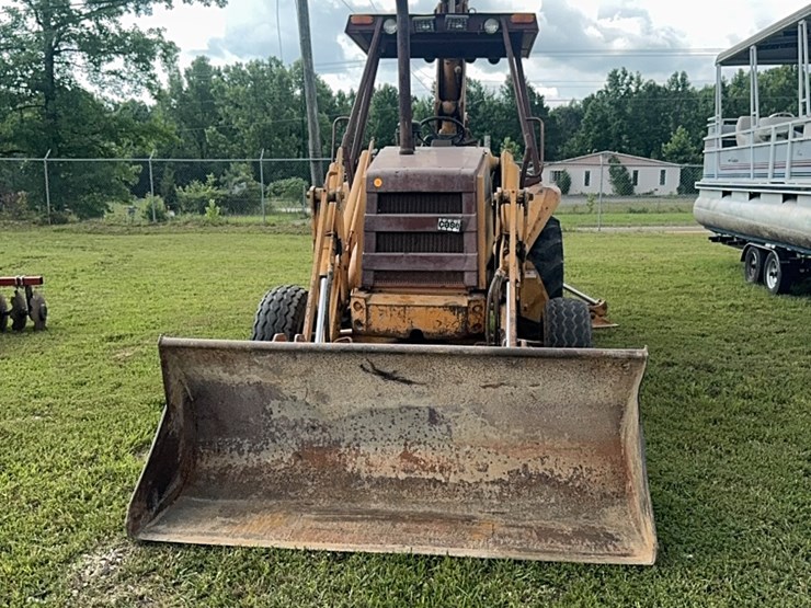 case-backhoe-image-1