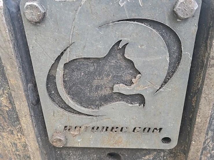 2014-deere-437d-image-17