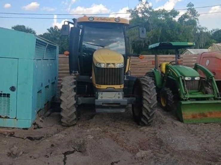 2014-challenger-tractor-image-2