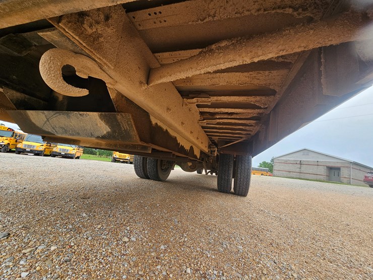 2005-freightliner-fs65-image-119