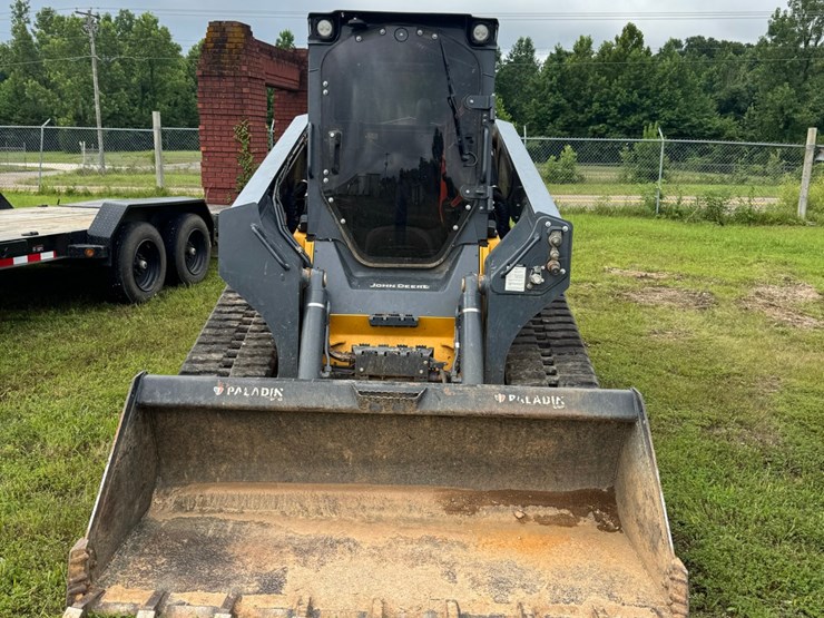 2023-deere-331g-image-2