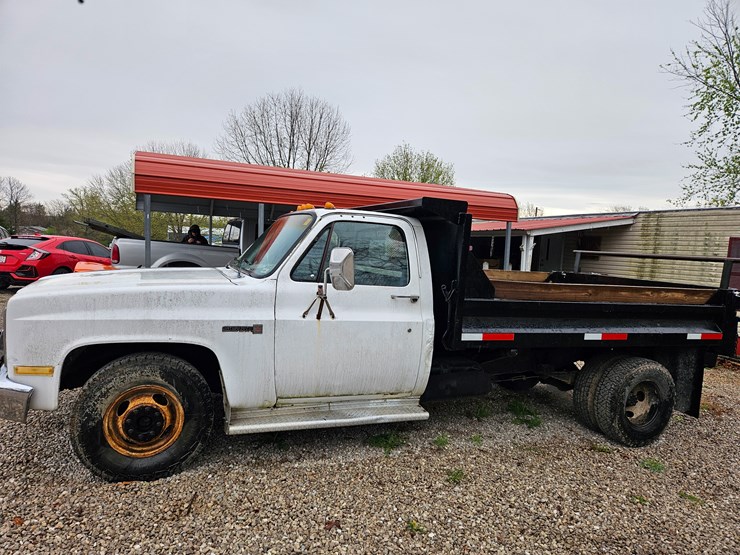 1985-gmc-3500-image-3