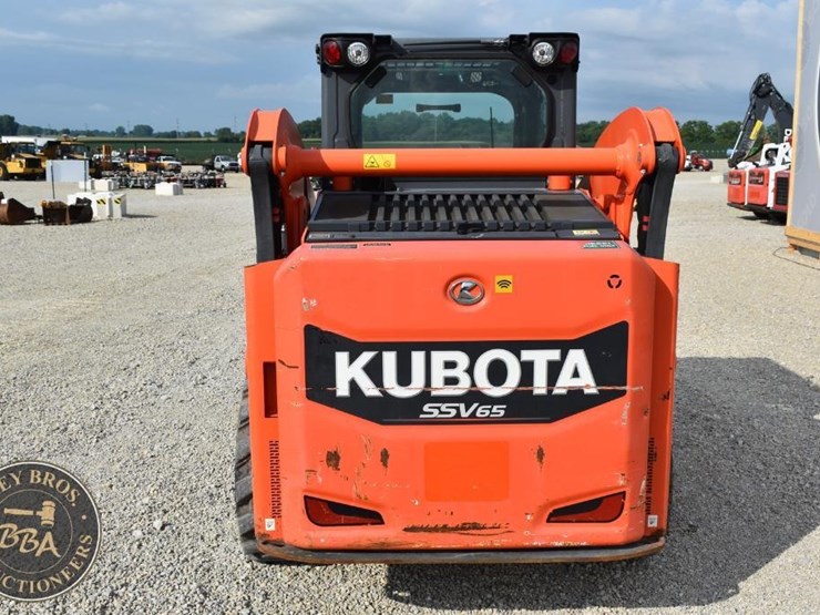 2020-kubota-ssv65-image-13