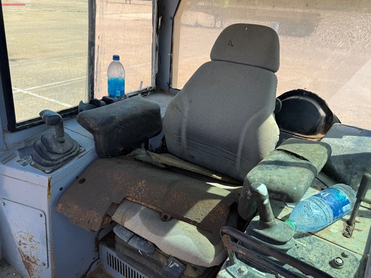 deere-650h-image-30