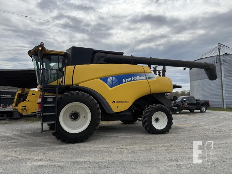 2011-new-holland-cr9065-image-1
