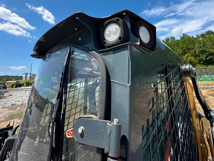 2021-deere-333g-image-17