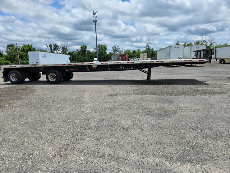 2015-great-dane-48'-x-102"-image-50